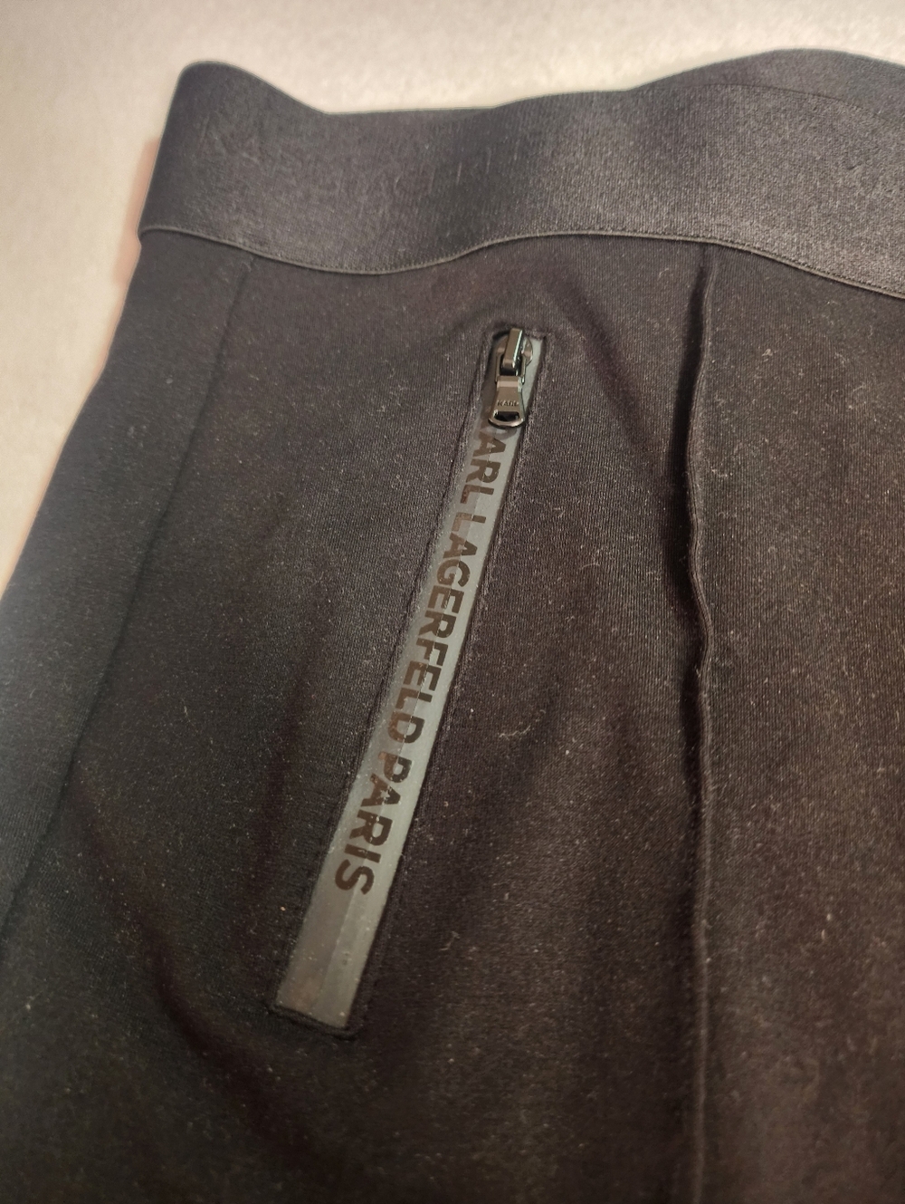 Karl Lagerfeld Zip-Detail Pull-On Pants Black Skinny Ponte Pants Med New - Picture 3 of 10